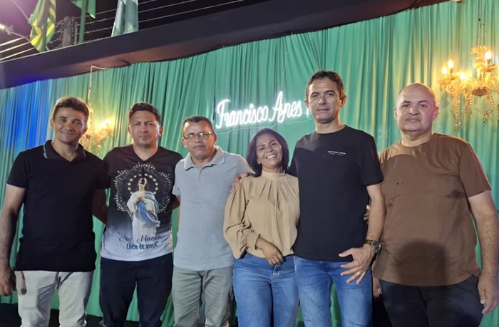 Câmara Municipal de Francisco Ayres marca presença na premiação dos melhores alunos da Rede Municipal de Educação